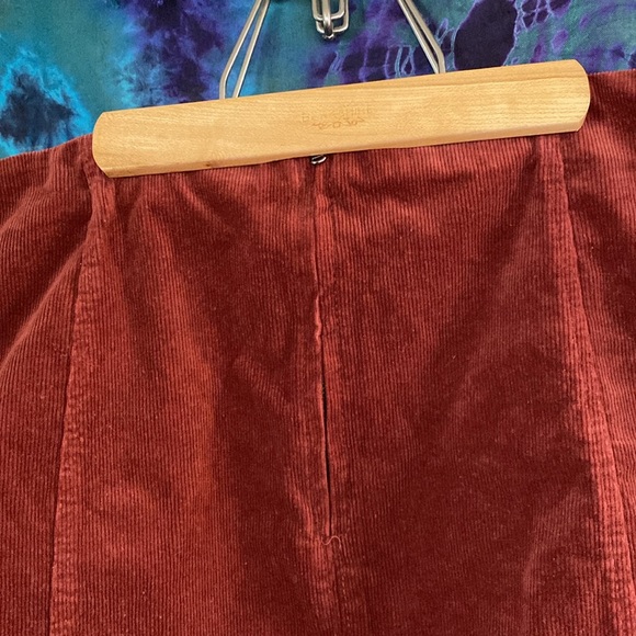 Wishlist corduroy skirt. Super stretchy. Size Large. - Picture 5 of 10
